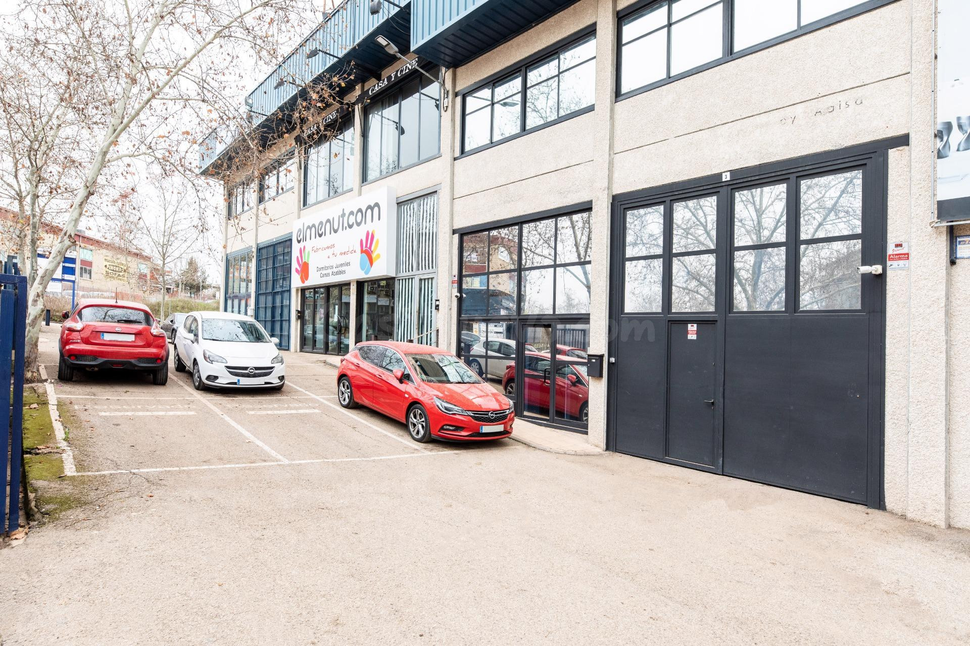 Se vende nave de oficinas alquilada, en rentabilidad