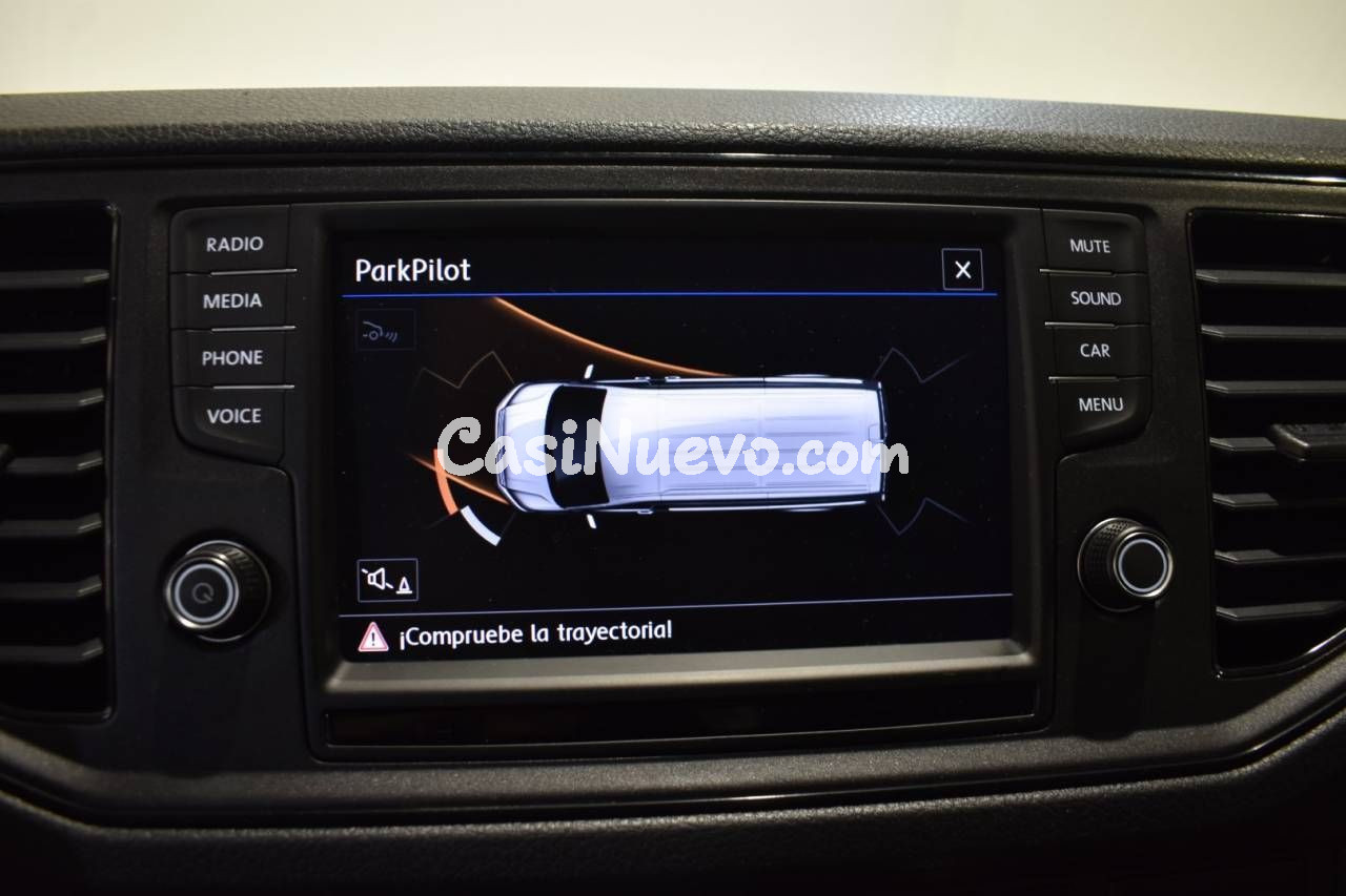 VW CRAFTER FURGÓN 35 L3H2 2.0 TDI 140 CV FWD - foto 16