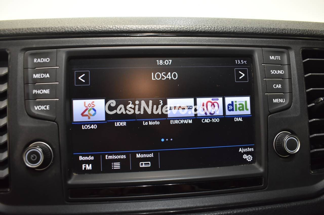 VW CRAFTER FURGÓN 35 L3H2 2.0 TDI 140 CV FWD - foto 17