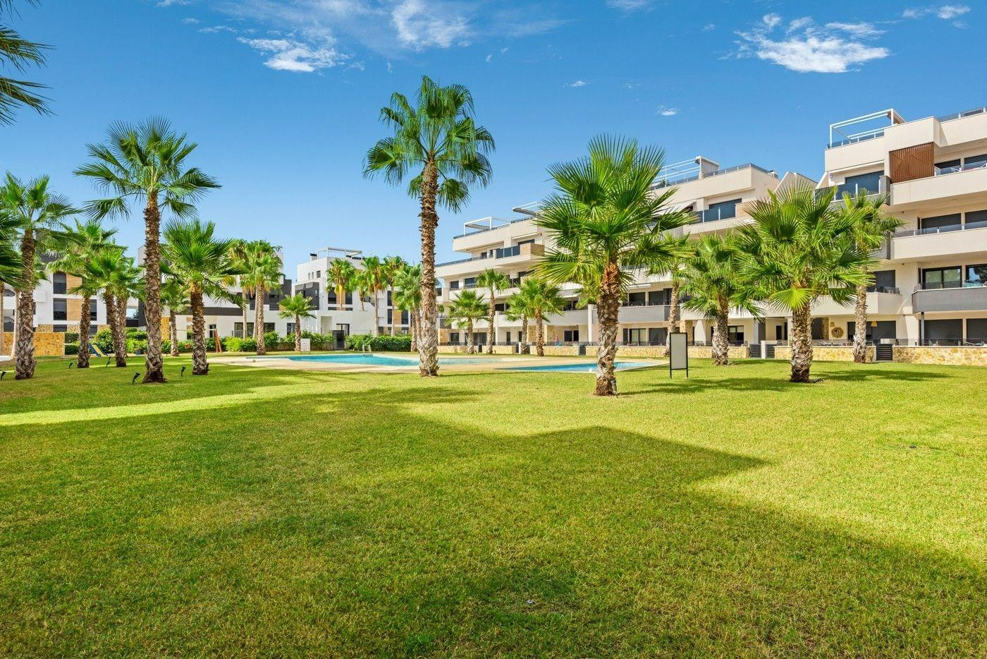 APARTAMENTO DE 2 DORMITORIOS Y 2 BAÑOS EN ZONA LOS ALTOS (OR - foto 5
