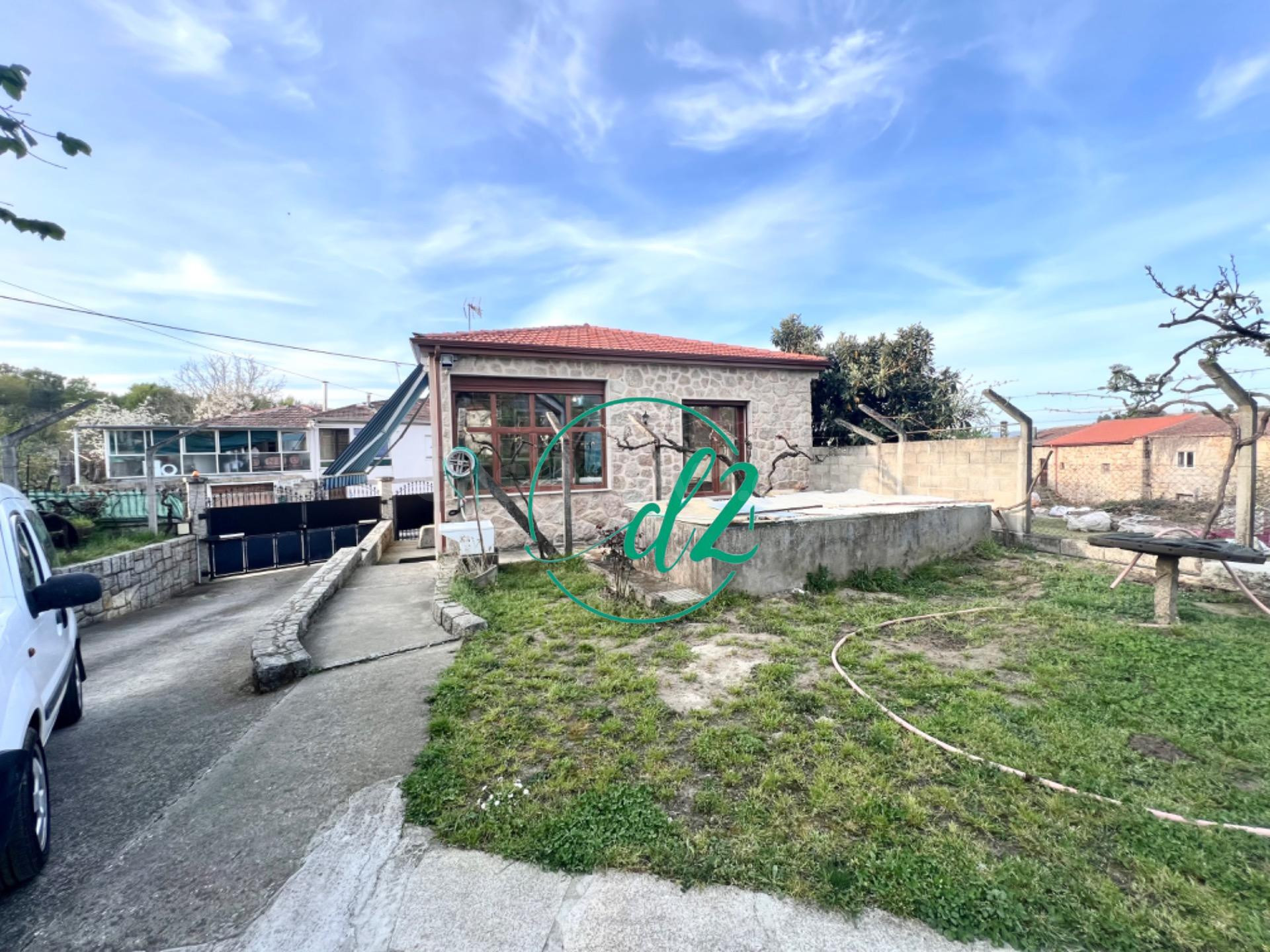 SINTECD2 ALQUILA:AMPLIA CASA REFORMADA CON 800m DE PARCELA C