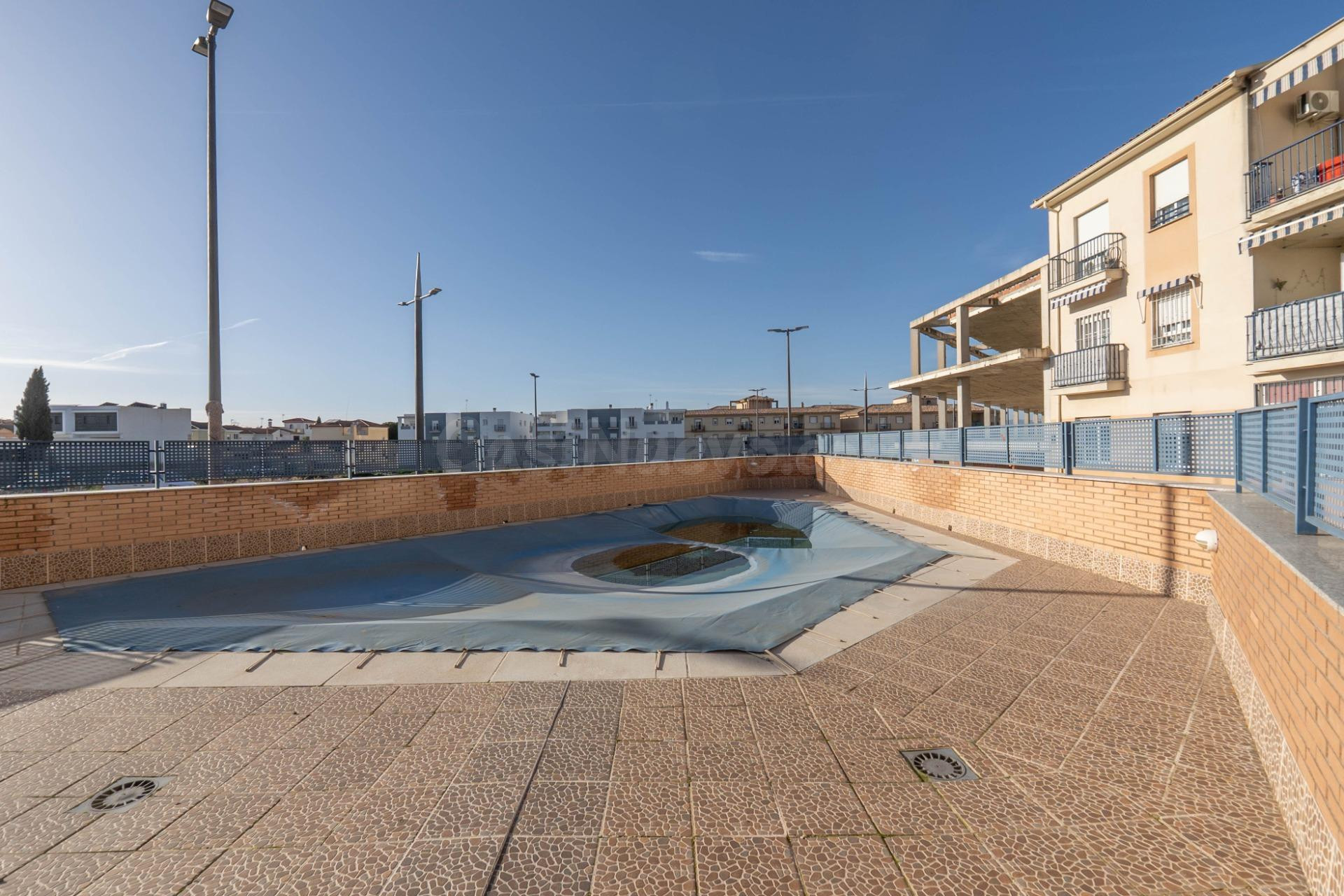 PRECIOSO PISO EN LAS GABIAS EN URBANIZACIÓN CON PISCINA COMU