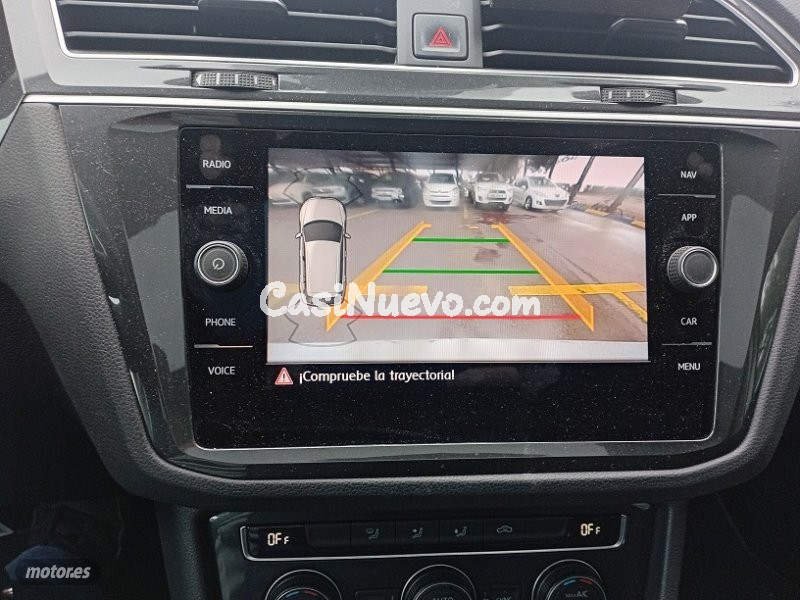 Volkswagen Tiguan - foto 12