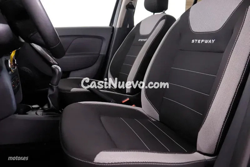 Dacia Sandero - foto 18