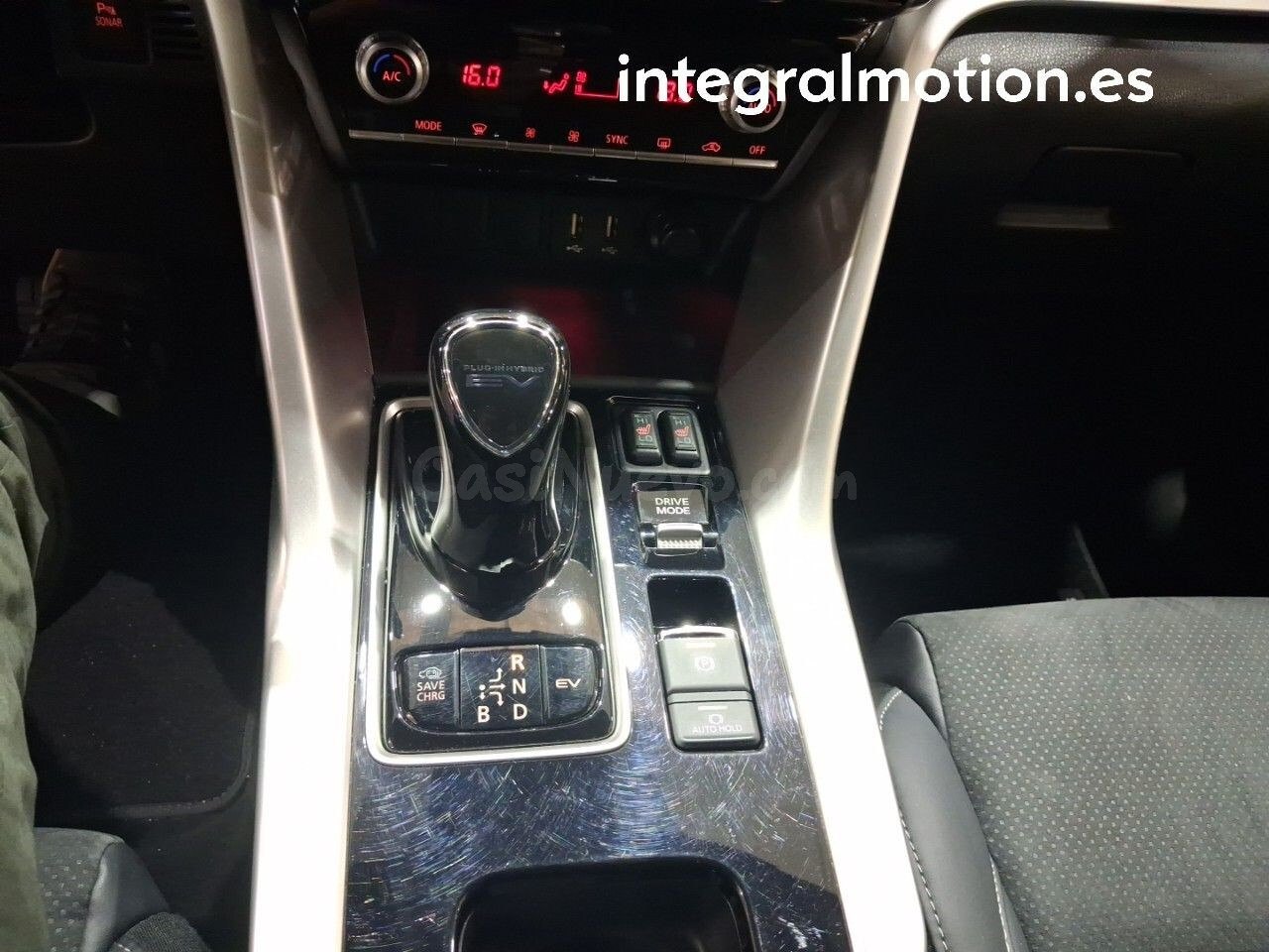 Mitsubishi Eclipse Cross PHEV Kaiteki 4WD - foto 17