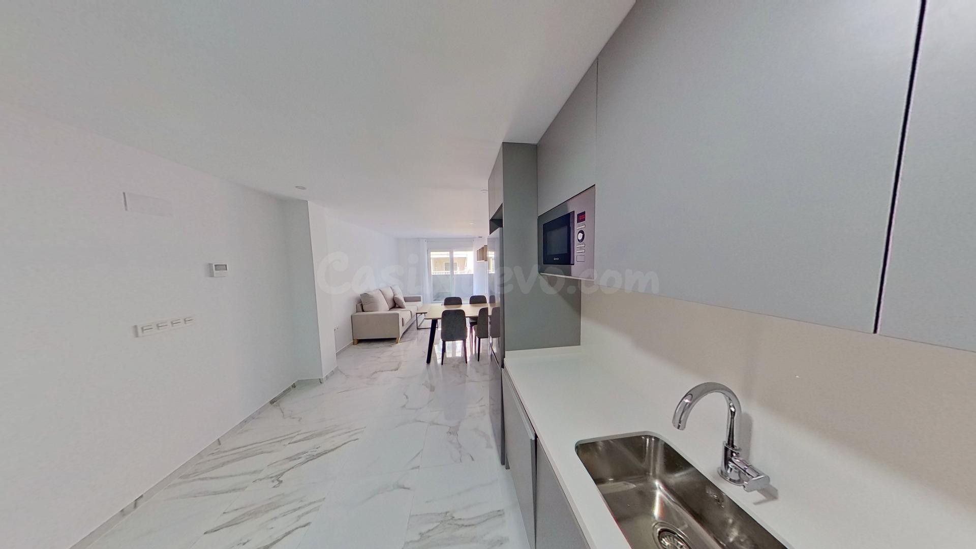 Descubre este impecable apartamento en el centro de Torrevie - foto 5