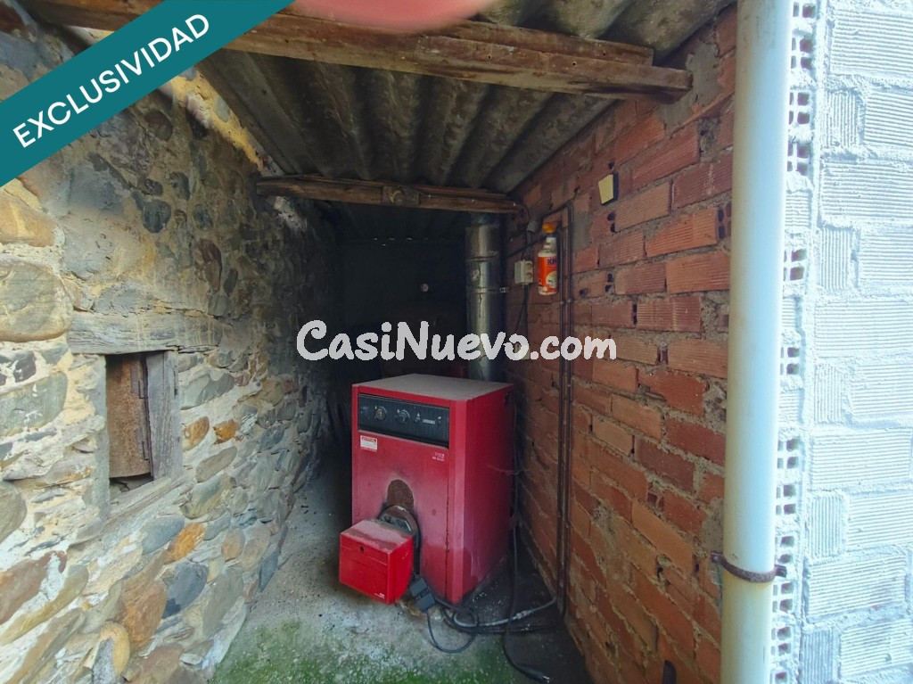 Casa, bodega y patio en Villamartín de la Abadía - foto 23
