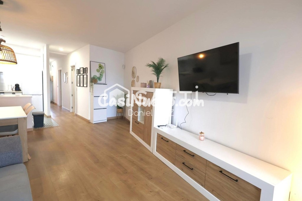 Piso en el canal de Empuriabrava. - foto 2