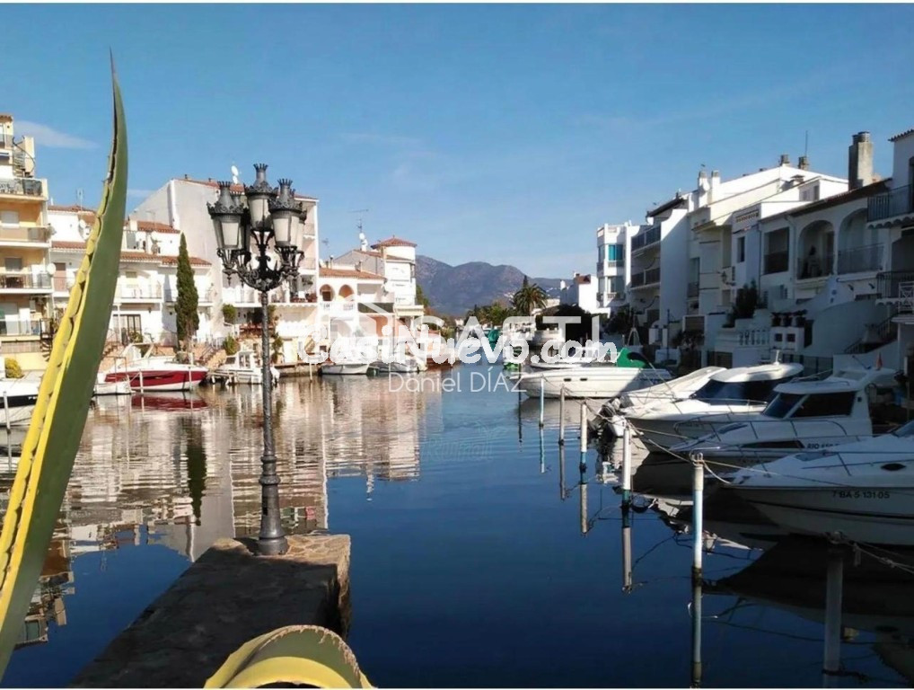 Piso en el canal de Empuriabrava. - foto 6
