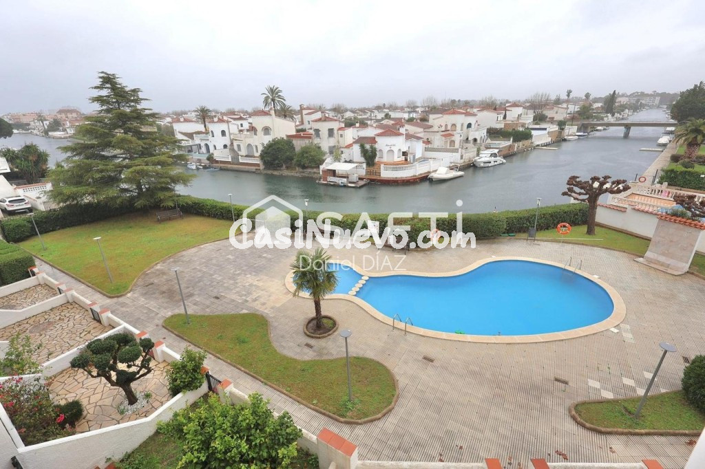 Piso en el canal de Empuriabrava. - foto 21