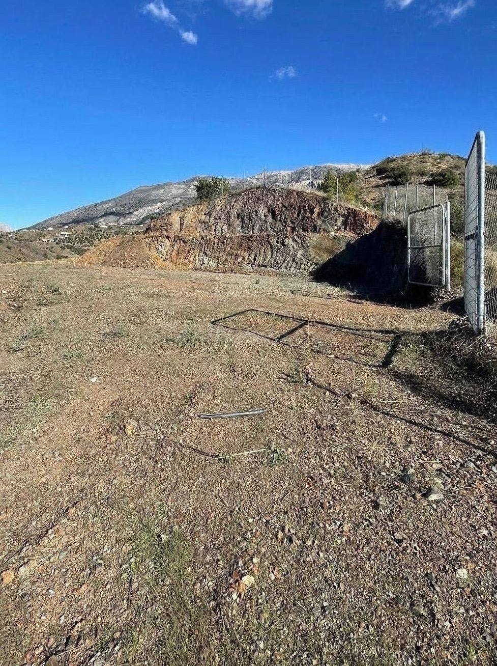 30.000m2 de campo preparado para el cultivo de tropicales en - foto 5