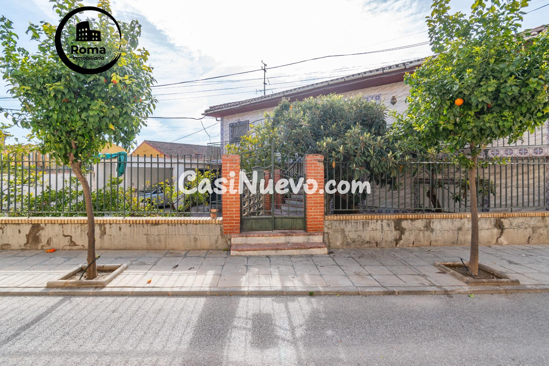 GRAN VIVIENDA SOBRE SOLAR DE 781 M.