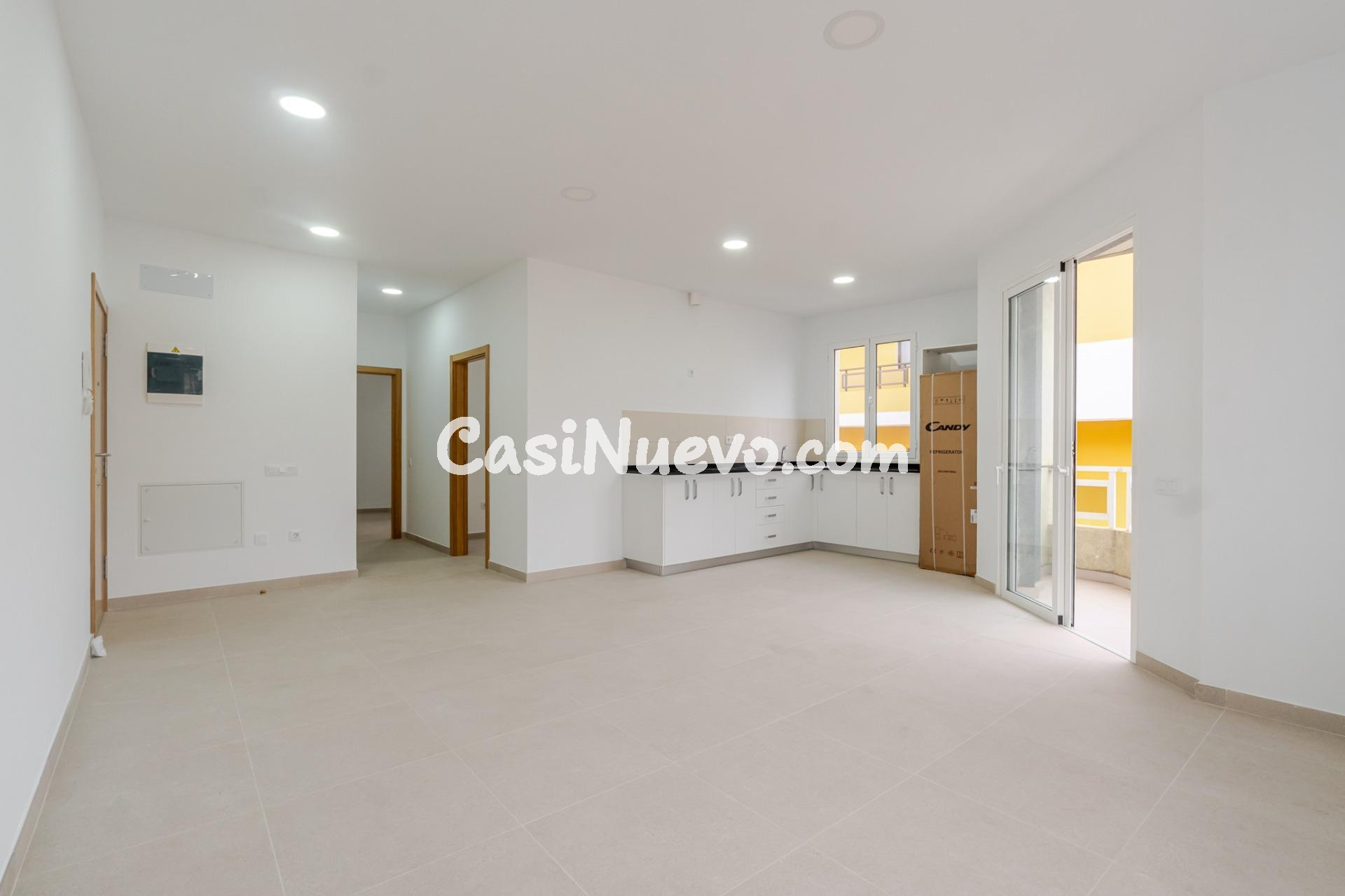 Vivienda reformada a estrenar con azotea privada en Carreter