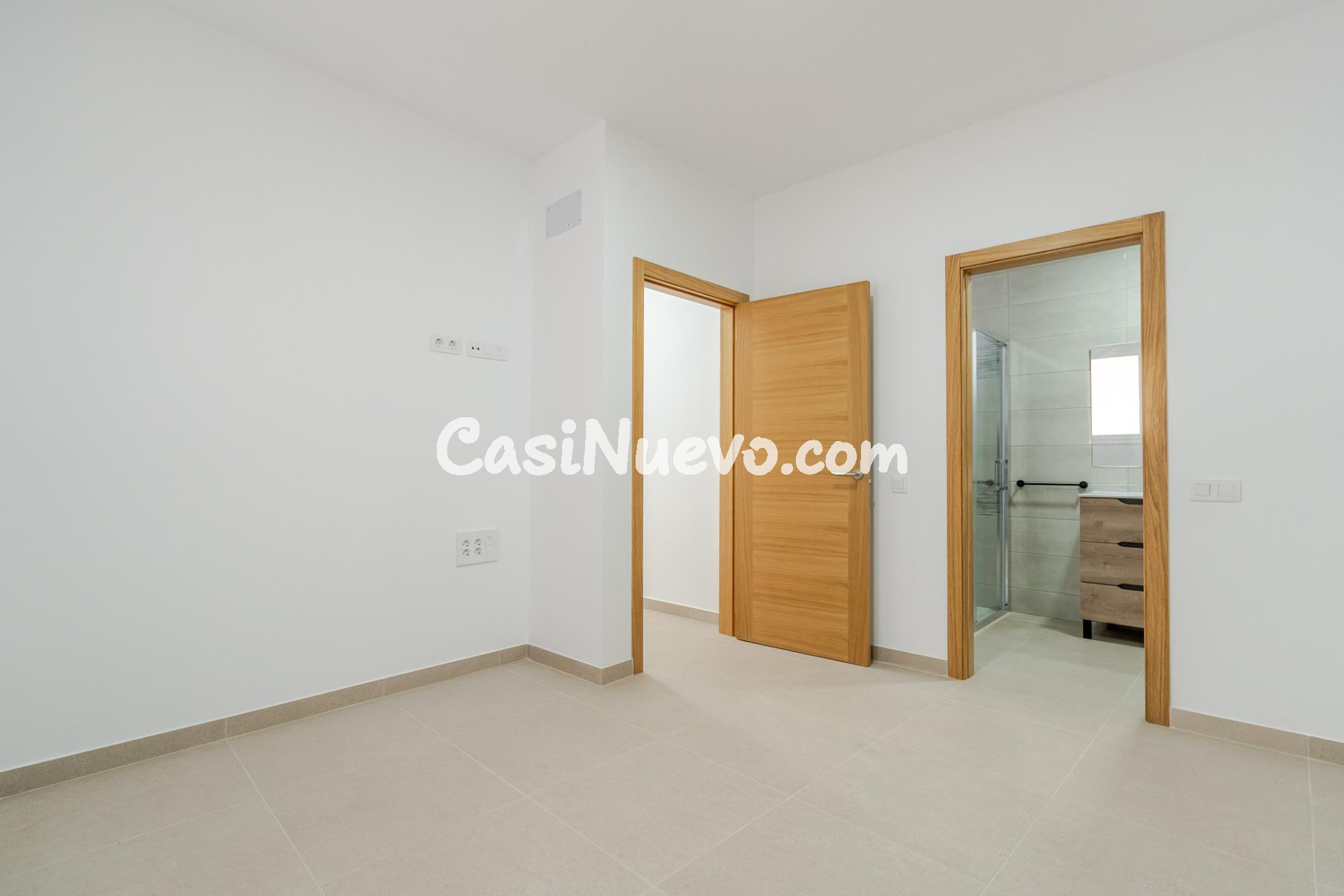 Vivienda reformada a estrenar con azotea privada en Carreter - foto 10