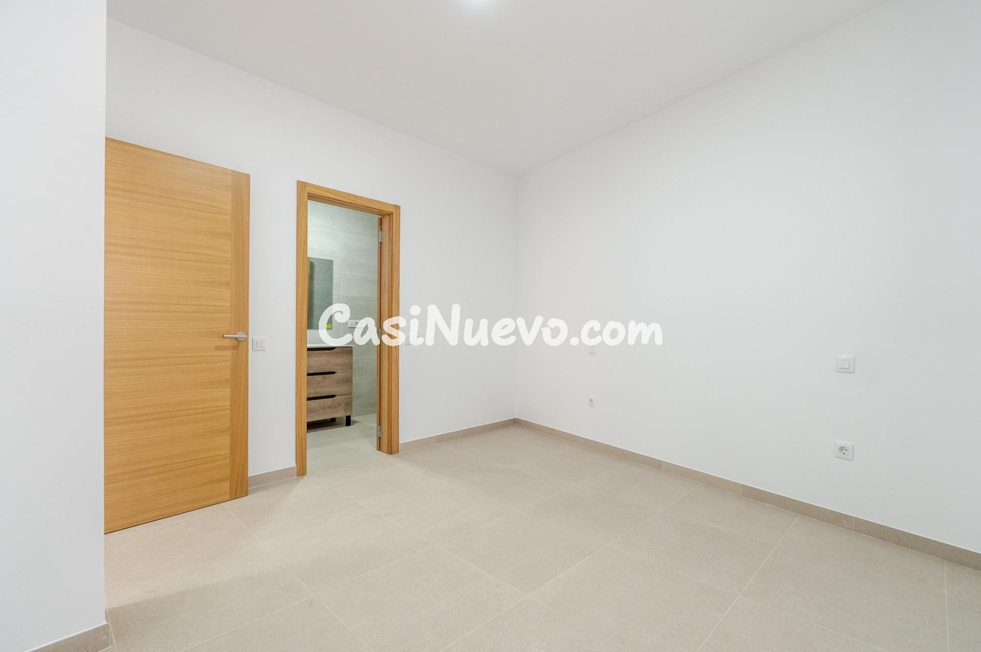 Vivienda reformada a estrenar con azotea privada en Carreter - foto 12