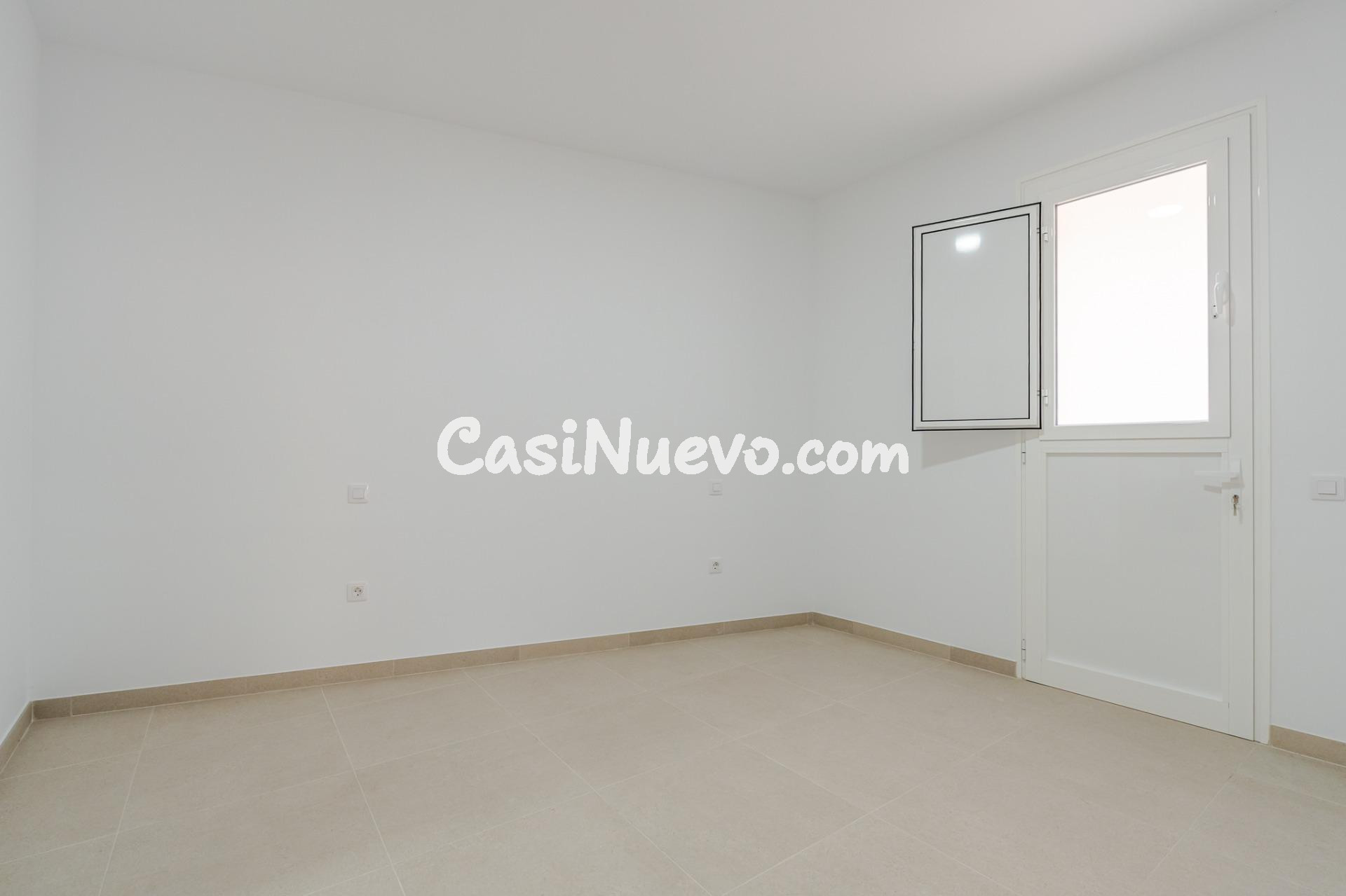 Vivienda reformada a estrenar con azotea privada en Carreter - foto 18
