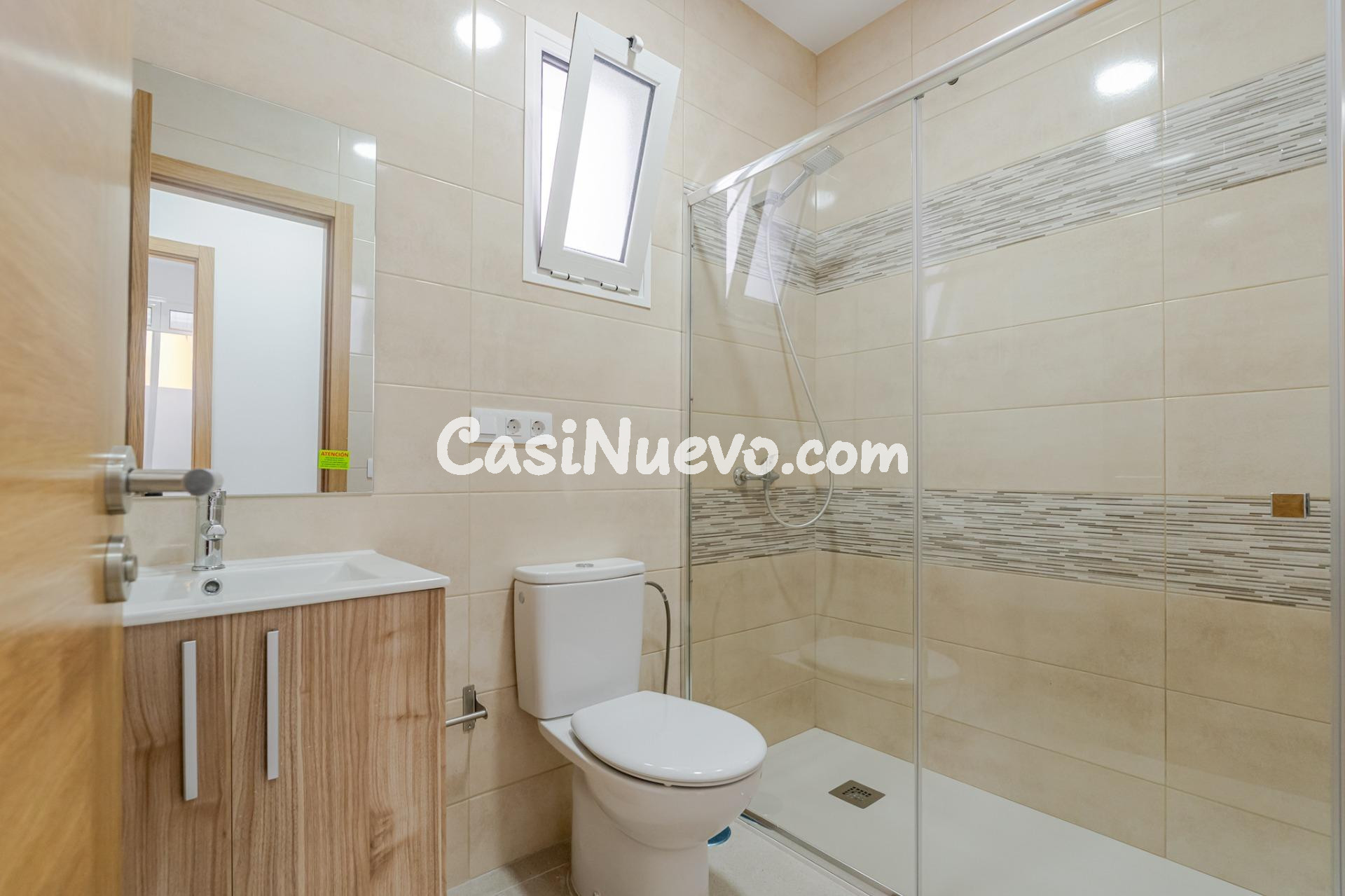 Vivienda reformada a estrenar con azotea privada en Carreter - foto 22