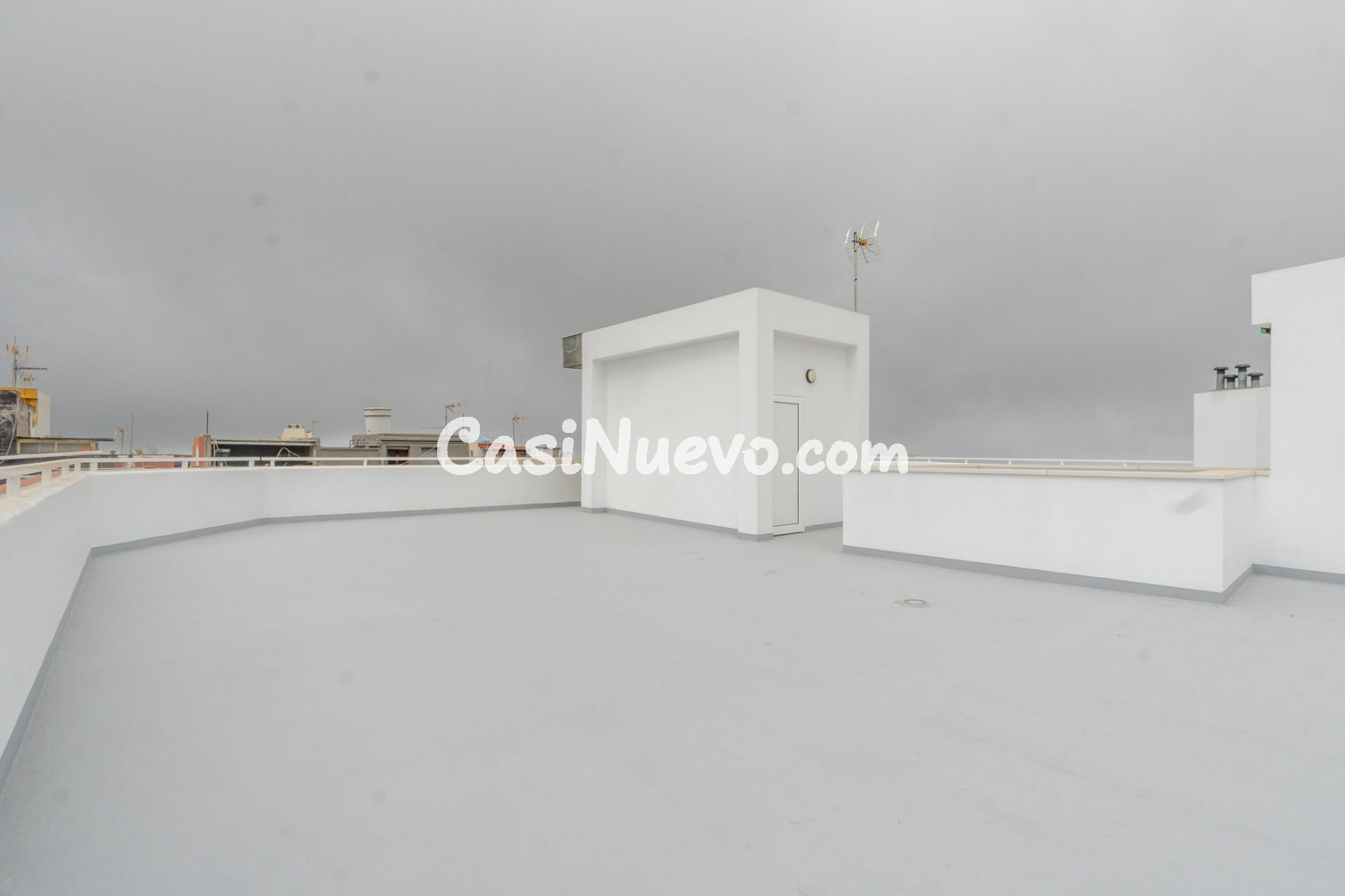 Vivienda reformada a estrenar con azotea privada en Carreter - foto 25