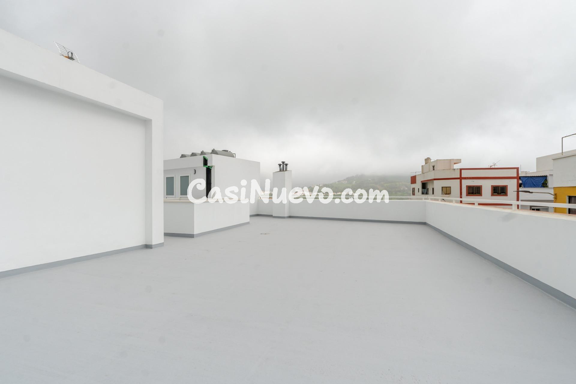 Vivienda reformada a estrenar con azotea privada en Carreter - foto 26