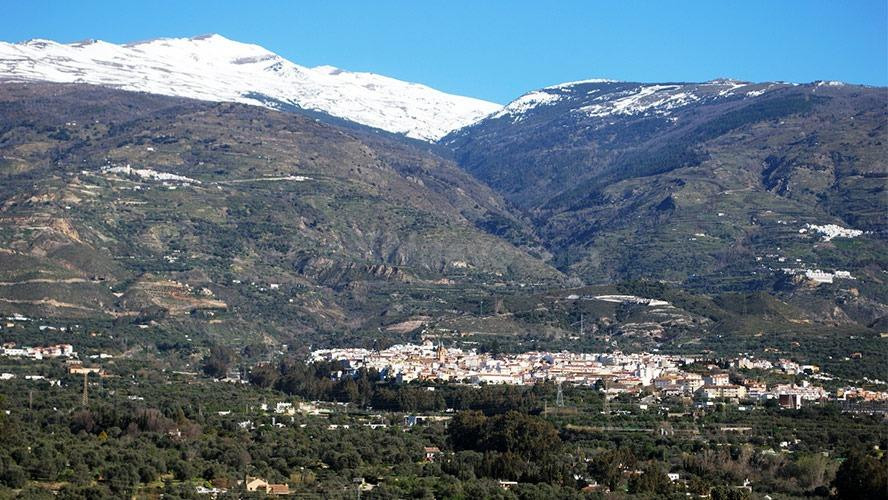 Encantadora finca rústica con casa, piscina y frutales en Órgiva – corazón de La Alpujarra