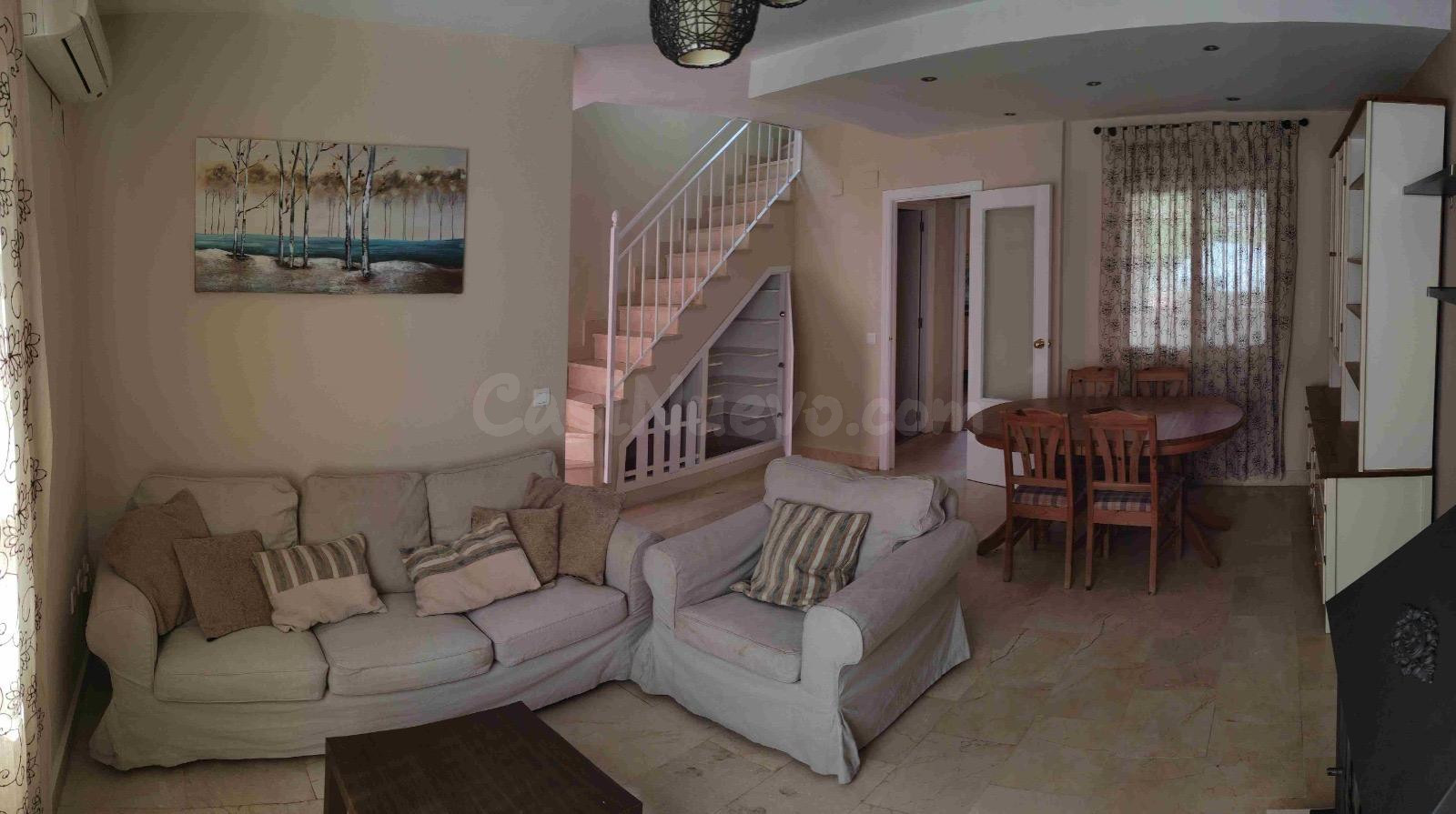 Amplia casa en alquiler en Montequinto - Zona Avenida de Eur