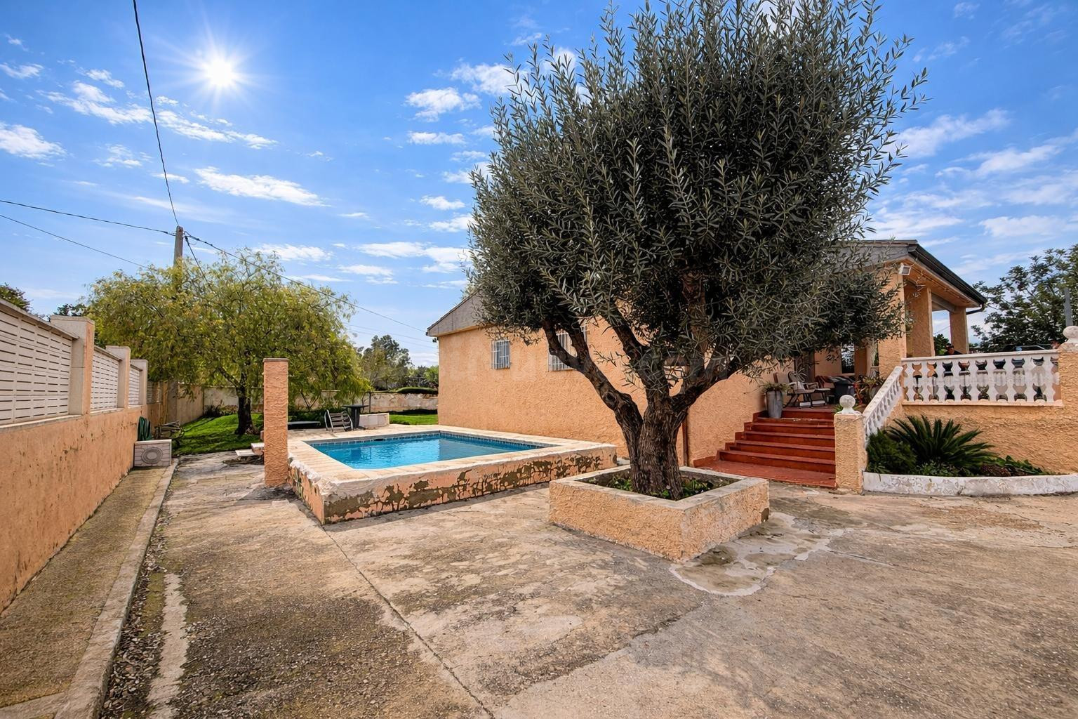 El chalet donde tu familia podrá disfrutar de piscina, terre