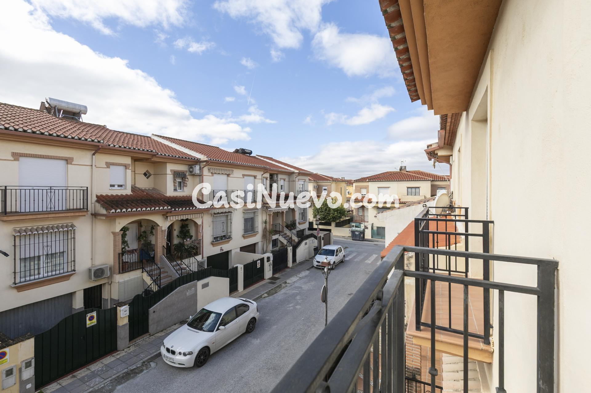 Amplia casa adosada con piscina privada - foto 30