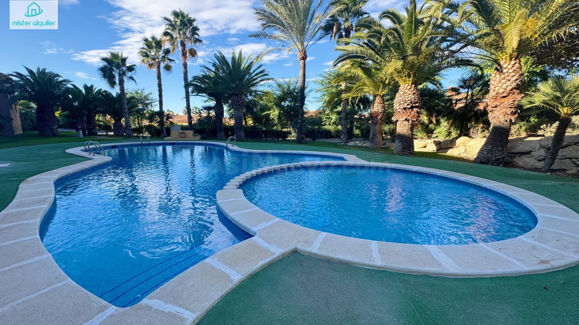 EXCEPCIONAL APARTAMENTO DE 2 DORMITORIOS EN LA URBANIZACIÓN BONALBA GOLF – ALICANTE