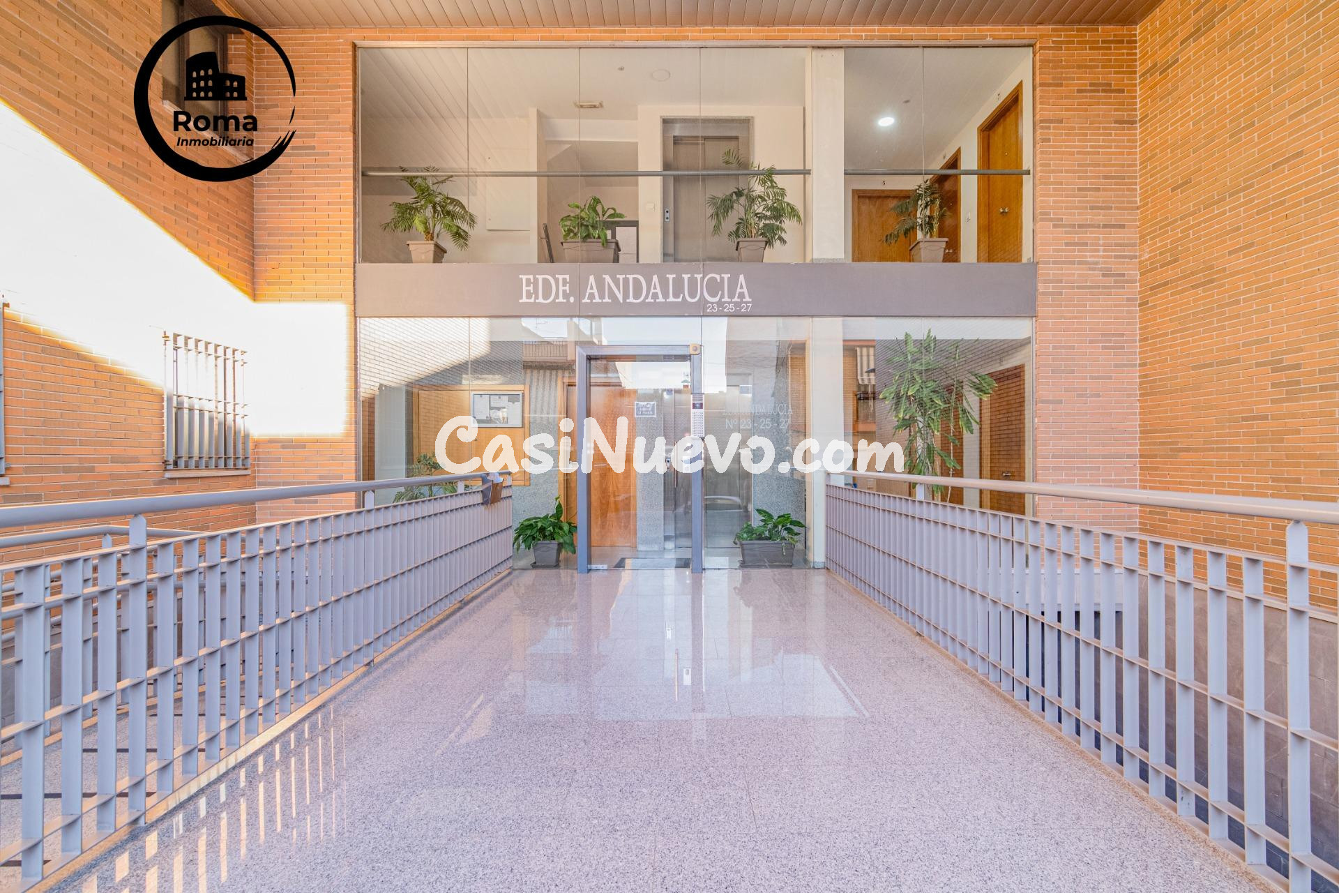 Ático espectacular con amplia terraza, en el centro de Armil