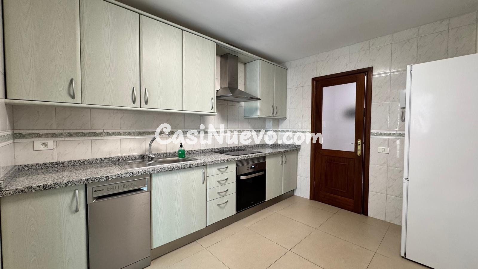 Piso exterior y luminoso en Vegueta de 2 dormitorios con gar - foto 3