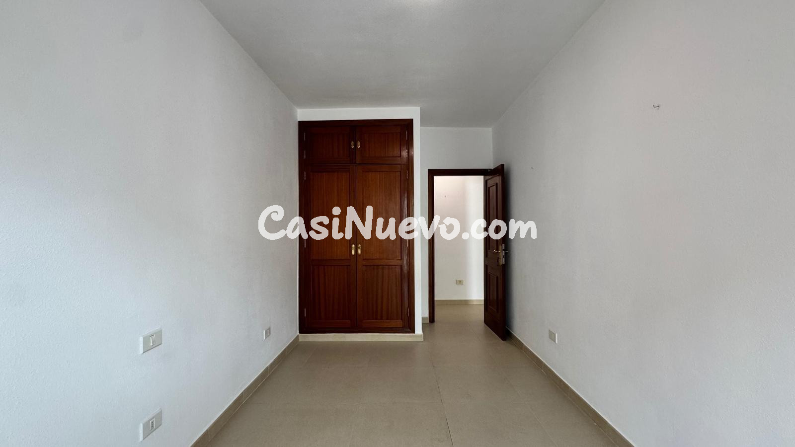 Piso exterior y luminoso en Vegueta de 2 dormitorios con gar - foto 8