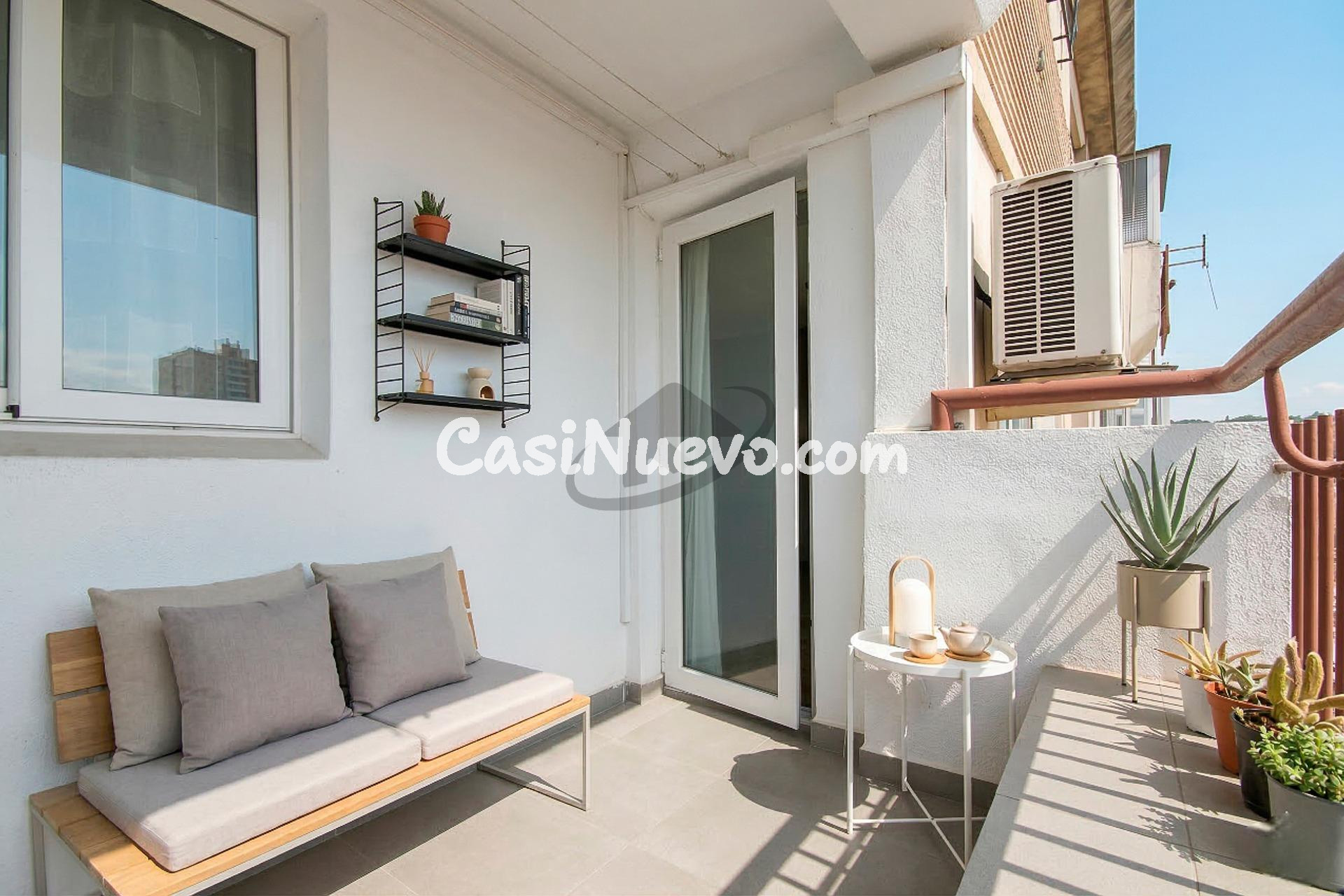 PISO ALTO CON ASCENSOR, EXTERIOR Y MUY LUMINOSO, CON BALCÓN 