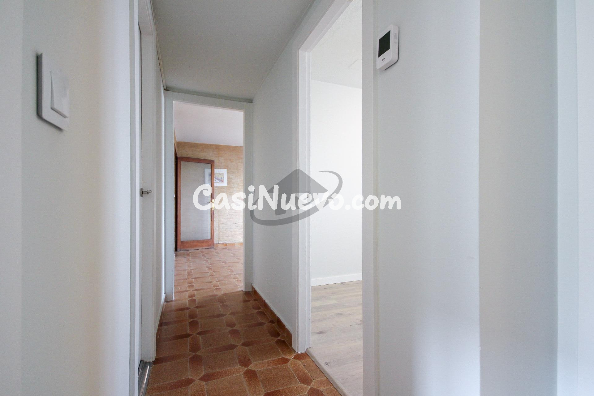 PISO ALTO CON ASCENSOR, EXTERIOR Y MUY LUMINOSO, CON BALCÓN  - foto 16