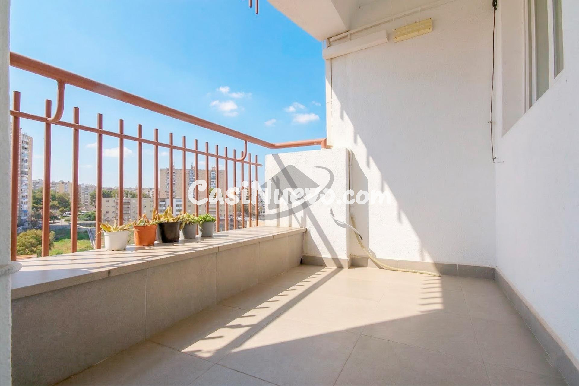 PISO ALTO CON ASCENSOR, EXTERIOR Y MUY LUMINOSO, CON BALCÓN  - foto 20