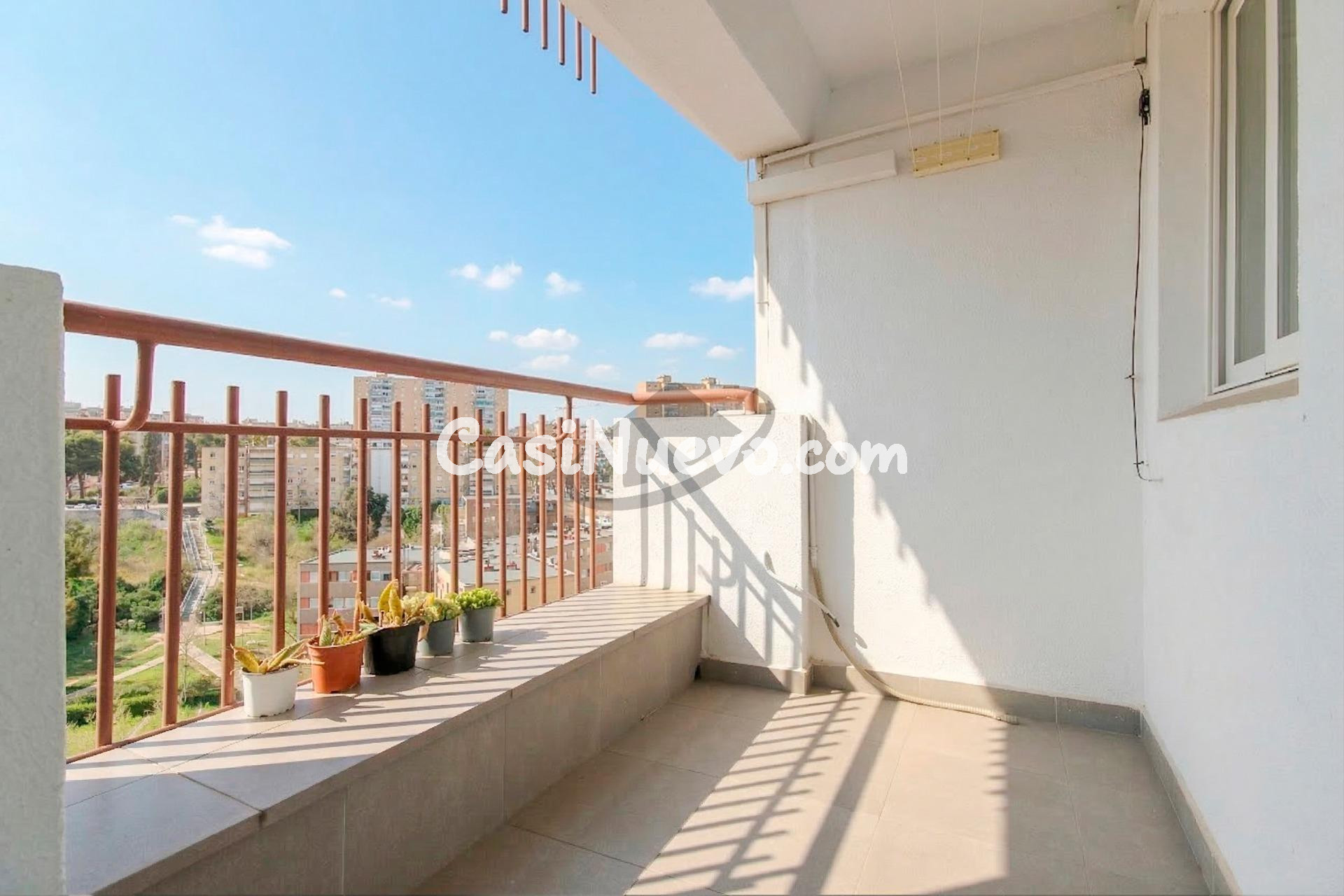 PISO ALTO CON ASCENSOR, EXTERIOR Y MUY LUMINOSO, CON BALCÓN  - foto 21