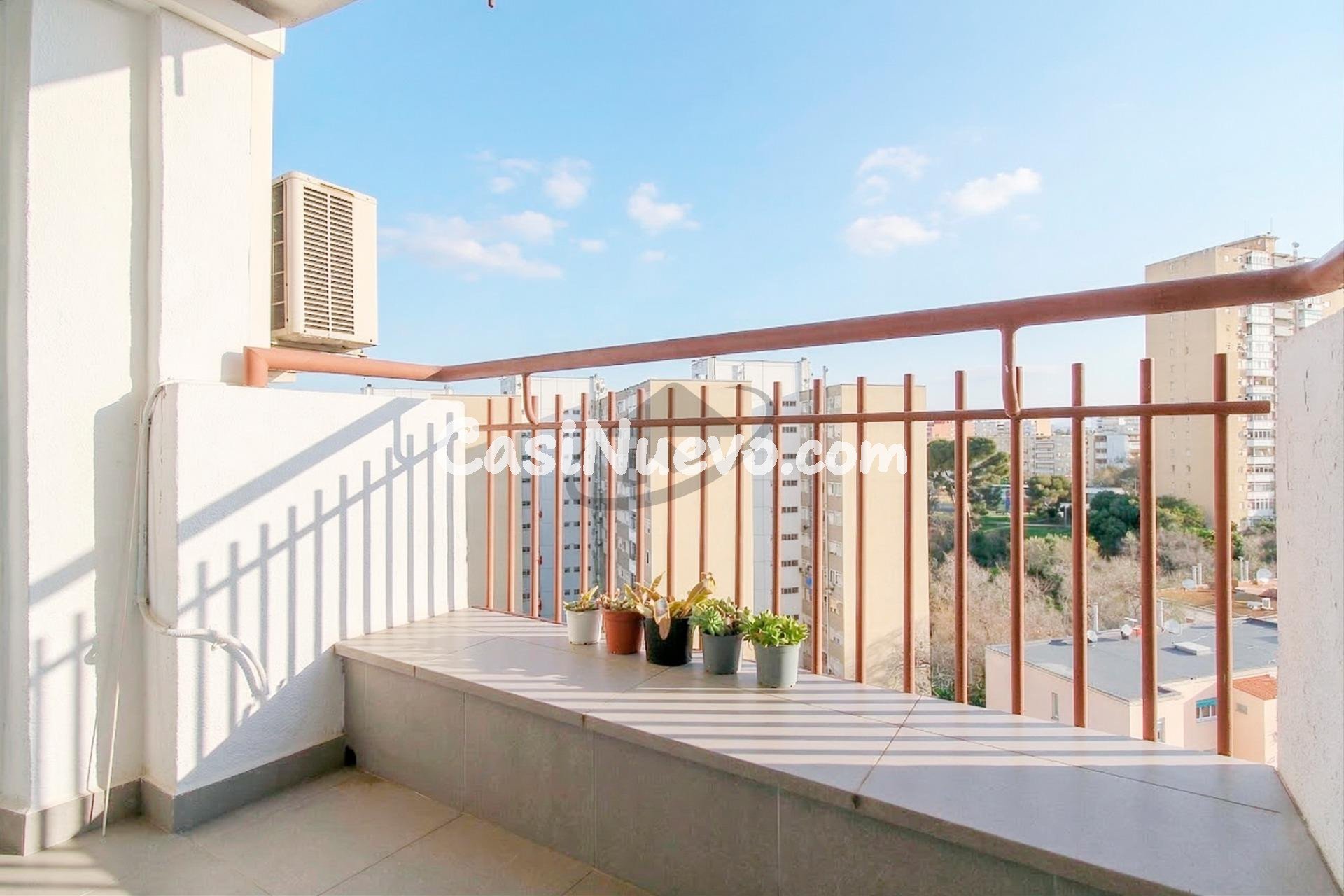 PISO ALTO CON ASCENSOR, EXTERIOR Y MUY LUMINOSO, CON BALCÓN  - foto 22