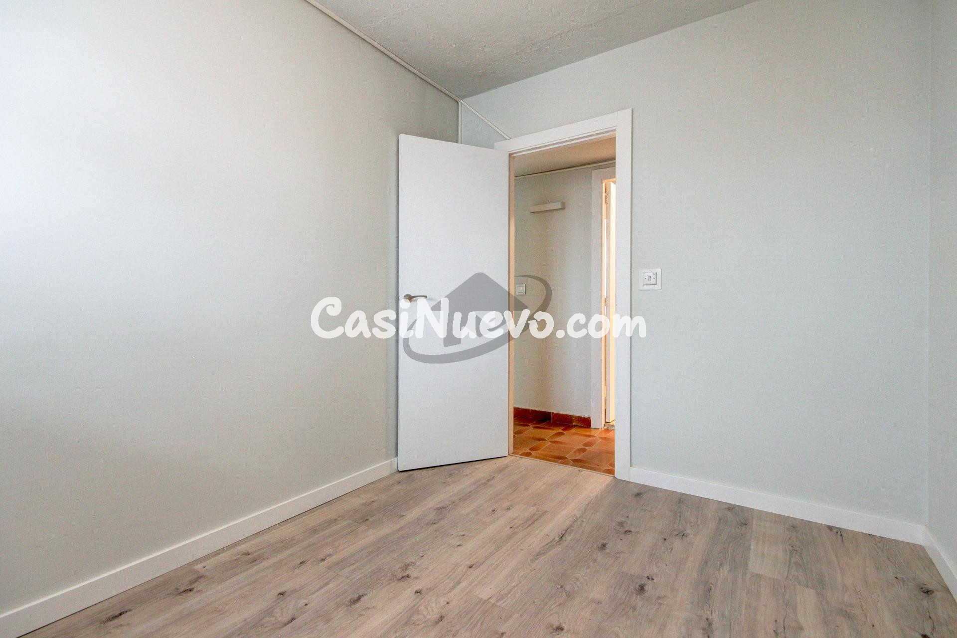 PISO ALTO CON ASCENSOR, EXTERIOR Y MUY LUMINOSO, CON BALCÓN  - foto 28