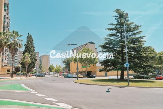 PISO ALTO CON ASCENSOR, EXTERIOR Y MUY LUMINOSO, CON BALCÓN  - foto 40