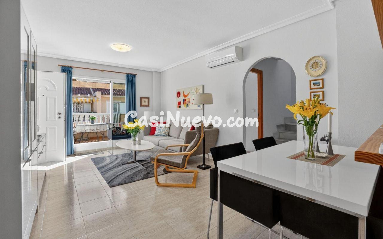 Dúplex en Planta Alta en Orihuela Costa con Gran Solárium y  - foto 9