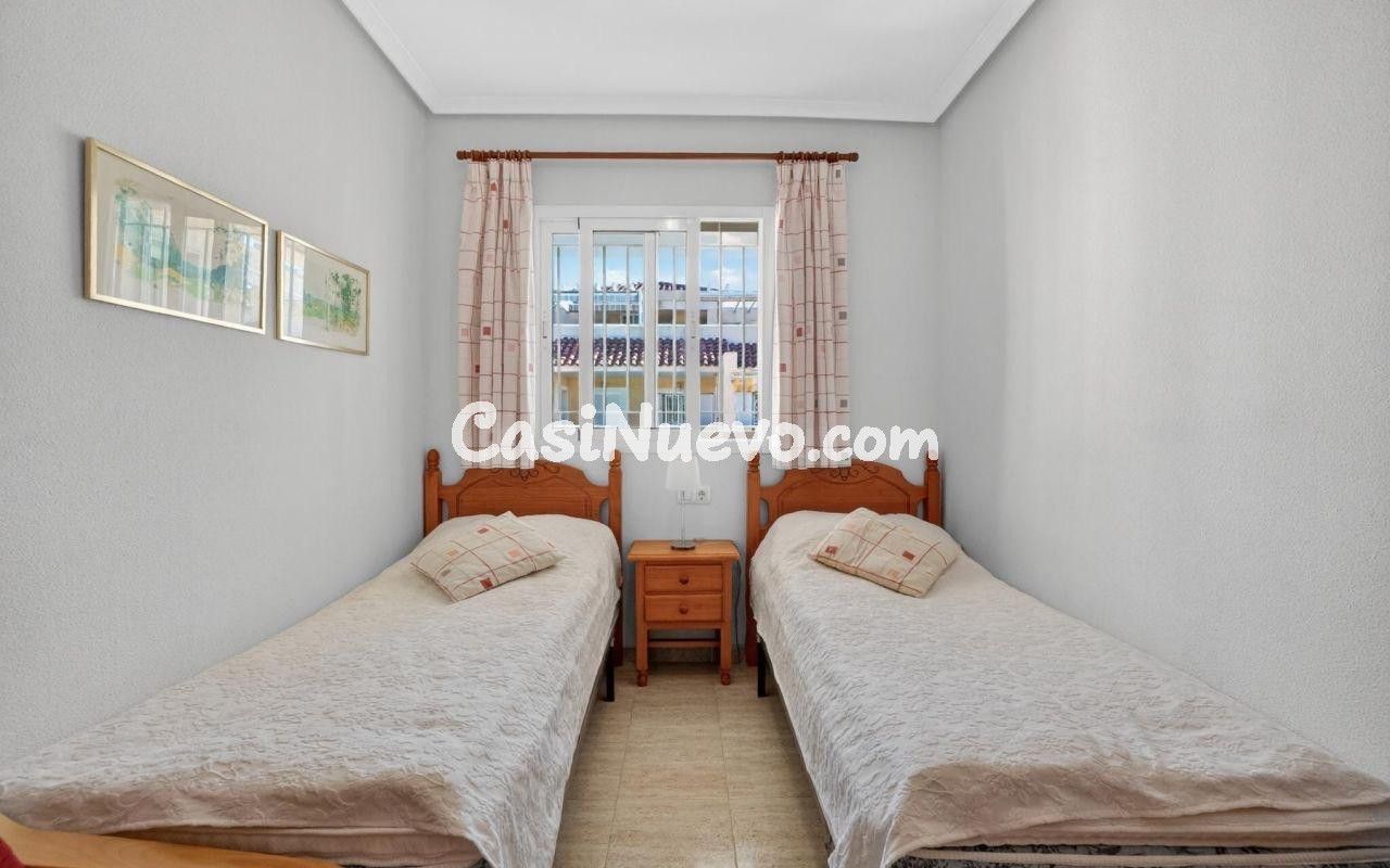 Dúplex en Planta Alta en Orihuela Costa con Gran Solárium y  - foto 18