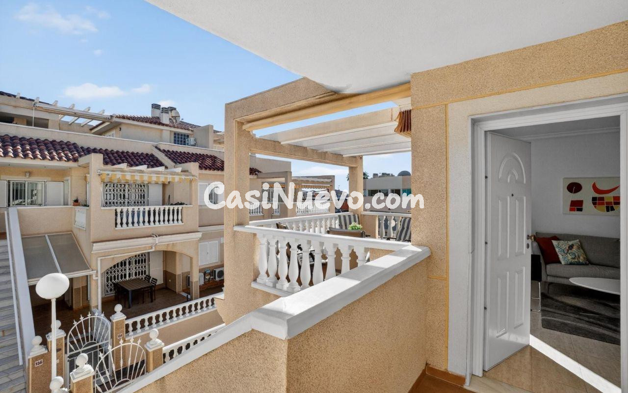 Dúplex en Planta Alta en Orihuela Costa con Gran Solárium y  - foto 19