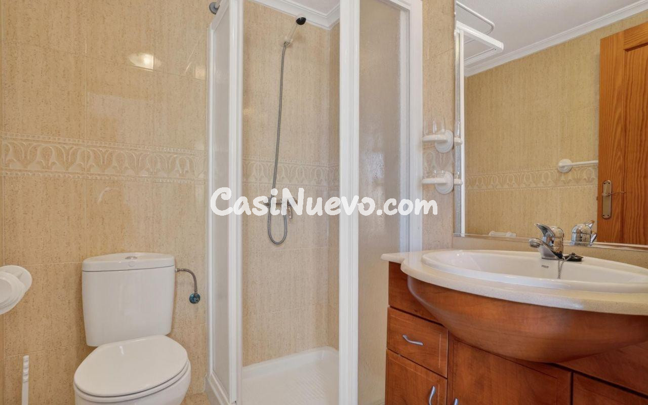 Dúplex en Planta Alta en Orihuela Costa con Gran Solárium y  - foto 23