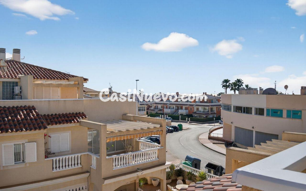 Dúplex en Planta Alta en Orihuela Costa con Gran Solárium y  - foto 26