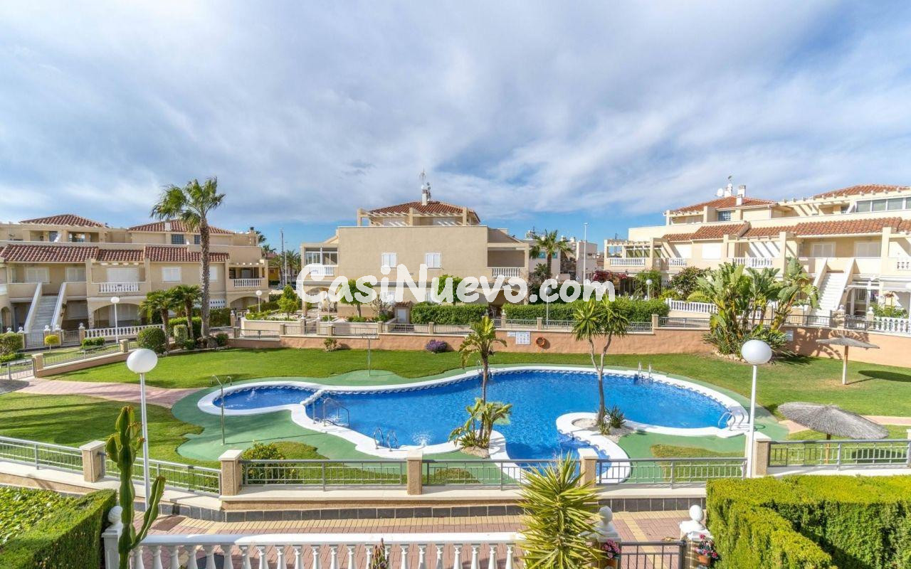 Dúplex en Planta Alta en Orihuela Costa con Gran Solárium y  - foto 31