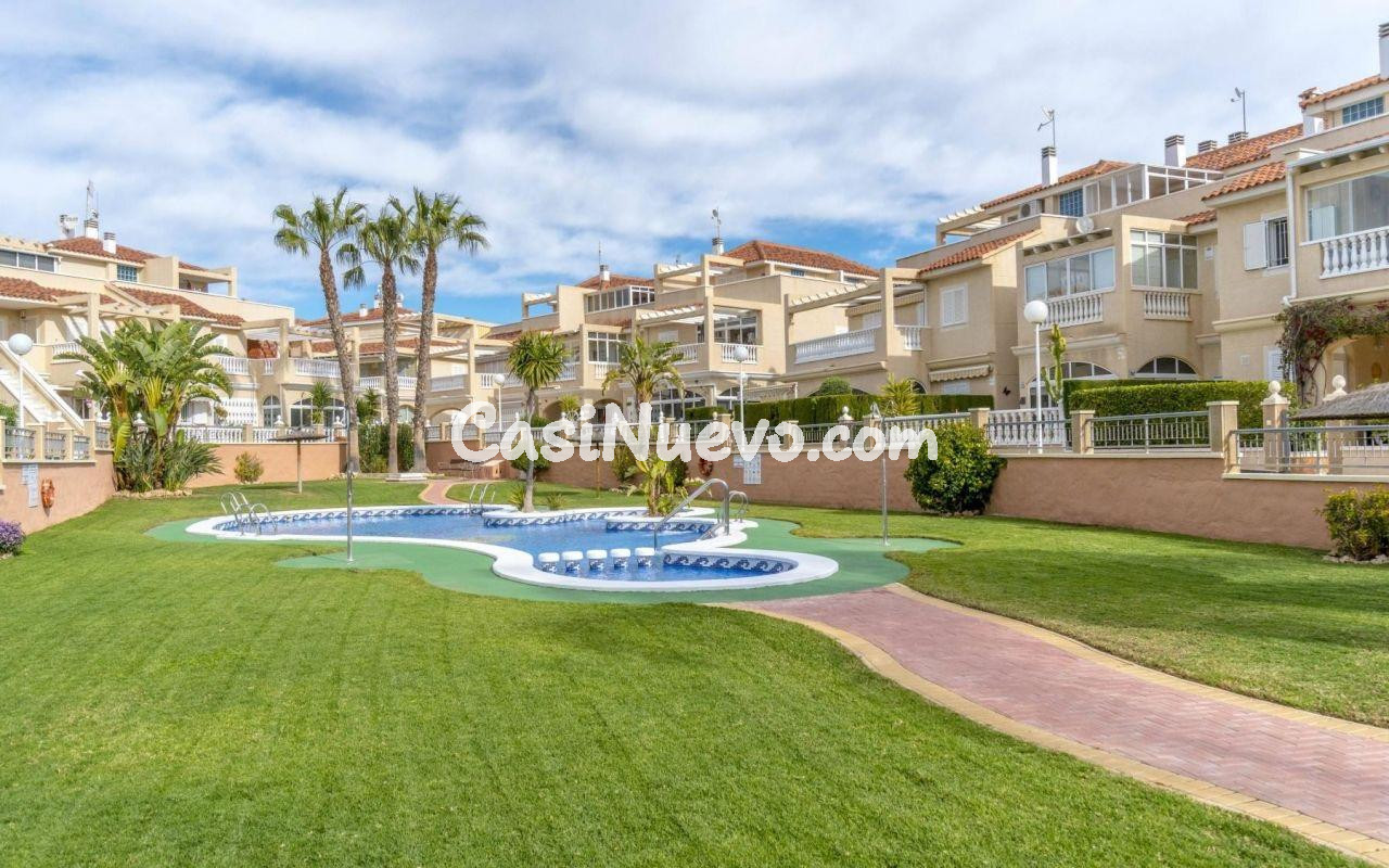 Dúplex en Planta Alta en Orihuela Costa con Gran Solárium y  - foto 33