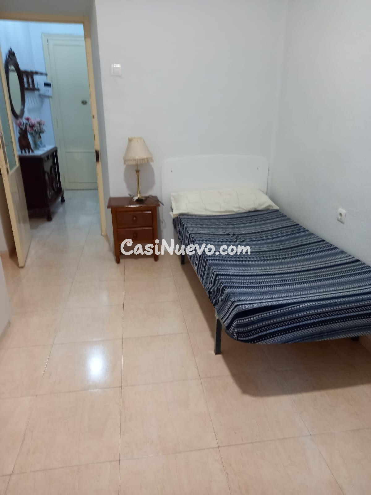 PISO SOLO ESTUDIANTES JUNTO estación DE TREN - foto 5