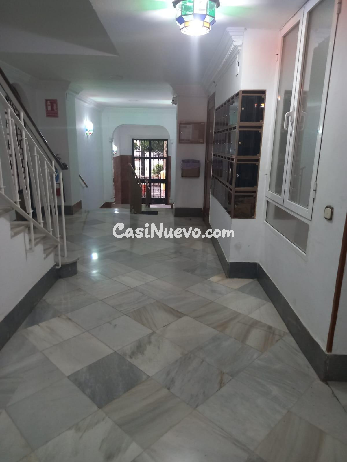 PISO SOLO ESTUDIANTES JUNTO estación DE TREN - foto 18