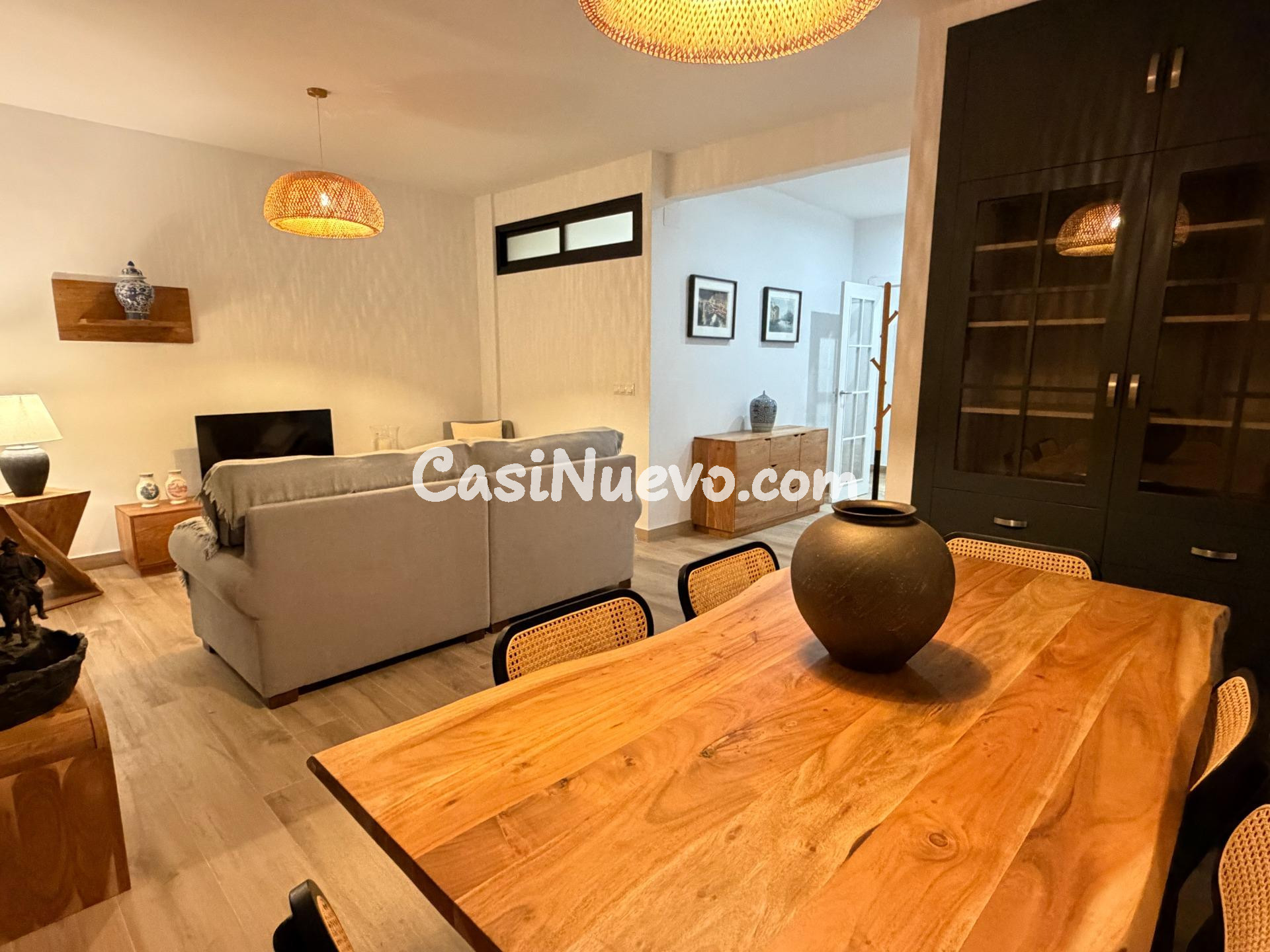 Piso amplio de 124 m2 recién reformado y amueblado a estrena - foto 2