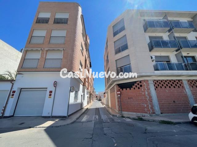 Piso de 3 dormitorios con garaje y trastero, Santomera - foto 2