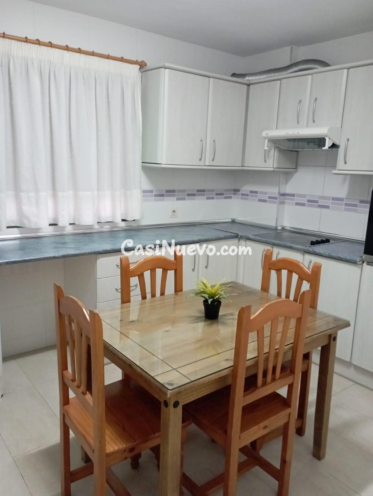 PROPIEDAD DE 3 DORMITORIOS EN ALQUILER A 100 M DE LA PLAYA E - foto 7